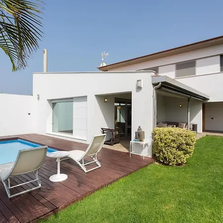 Luxurious In With Pool And Great Views Puerto de la Cruz (Tenerife)