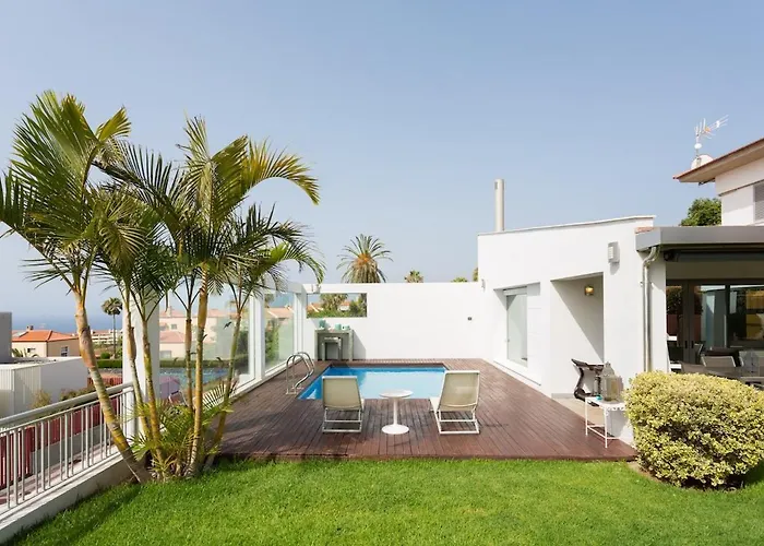 Luxurious In With Pool And Great Views Willa *