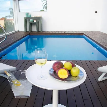 Luxurious In With Pool And Great Views Вилла *