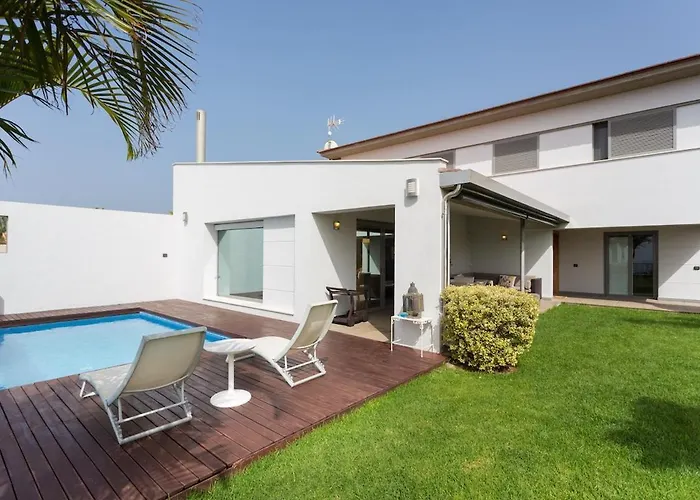 Luxurious In With Pool And Great Views Puerto de la Cruz (Tenerife)