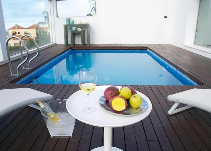 Luxurious In With Pool And Great Views 빌라 *